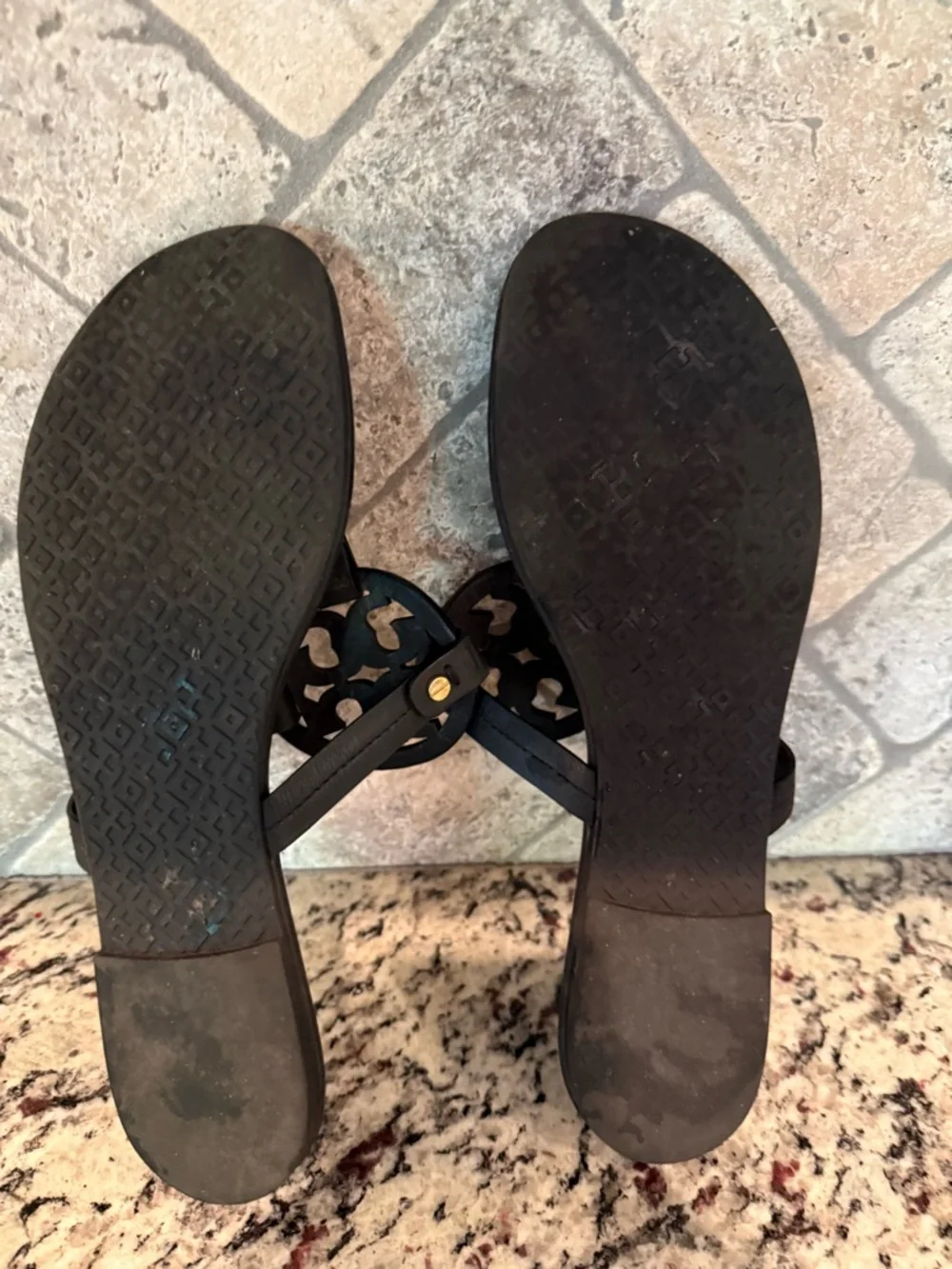 Tory Burch Black Leather Miller Logo Thong Sandals - Picture 3 of 4